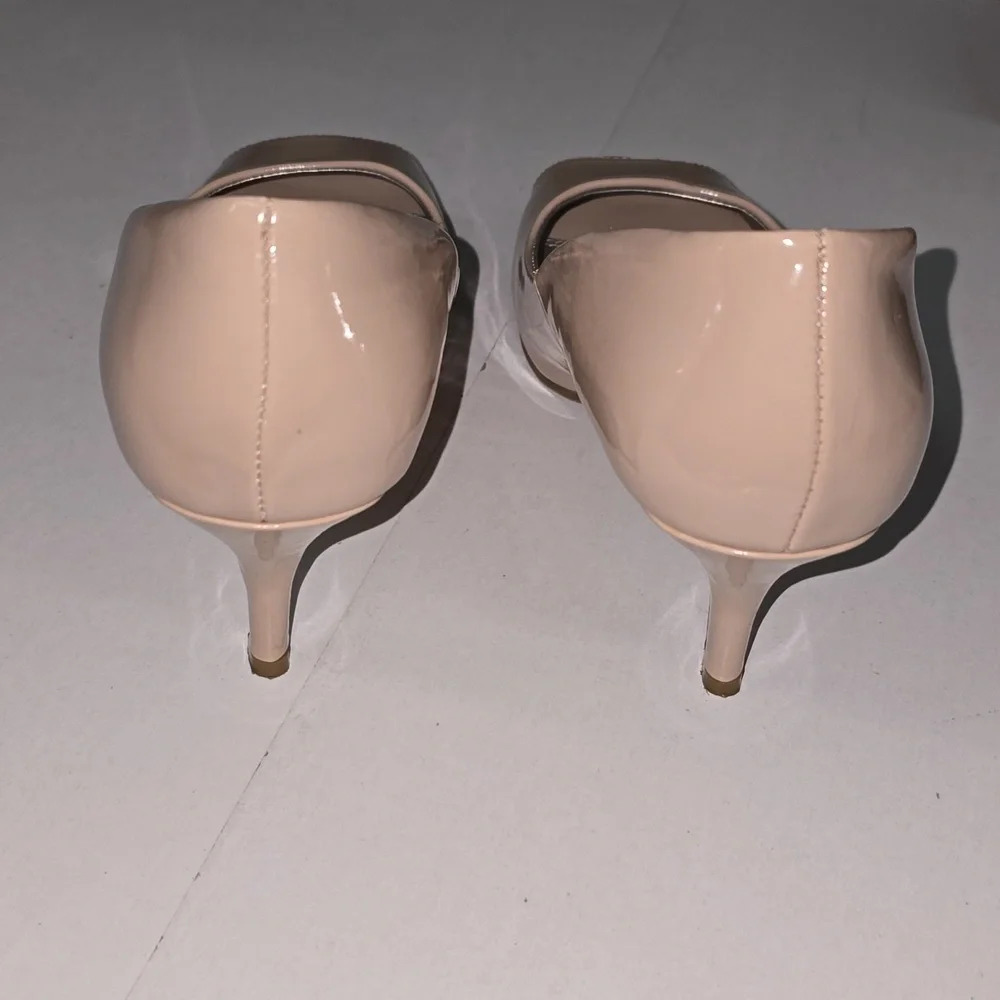 New Directions Beige Nude Heels w Peep Toes Womens Size 8.5 - Picture 3 of 12